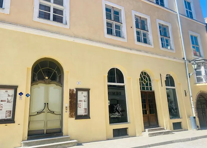 Daire Cozy Oldtown Next Of Town Hall Square